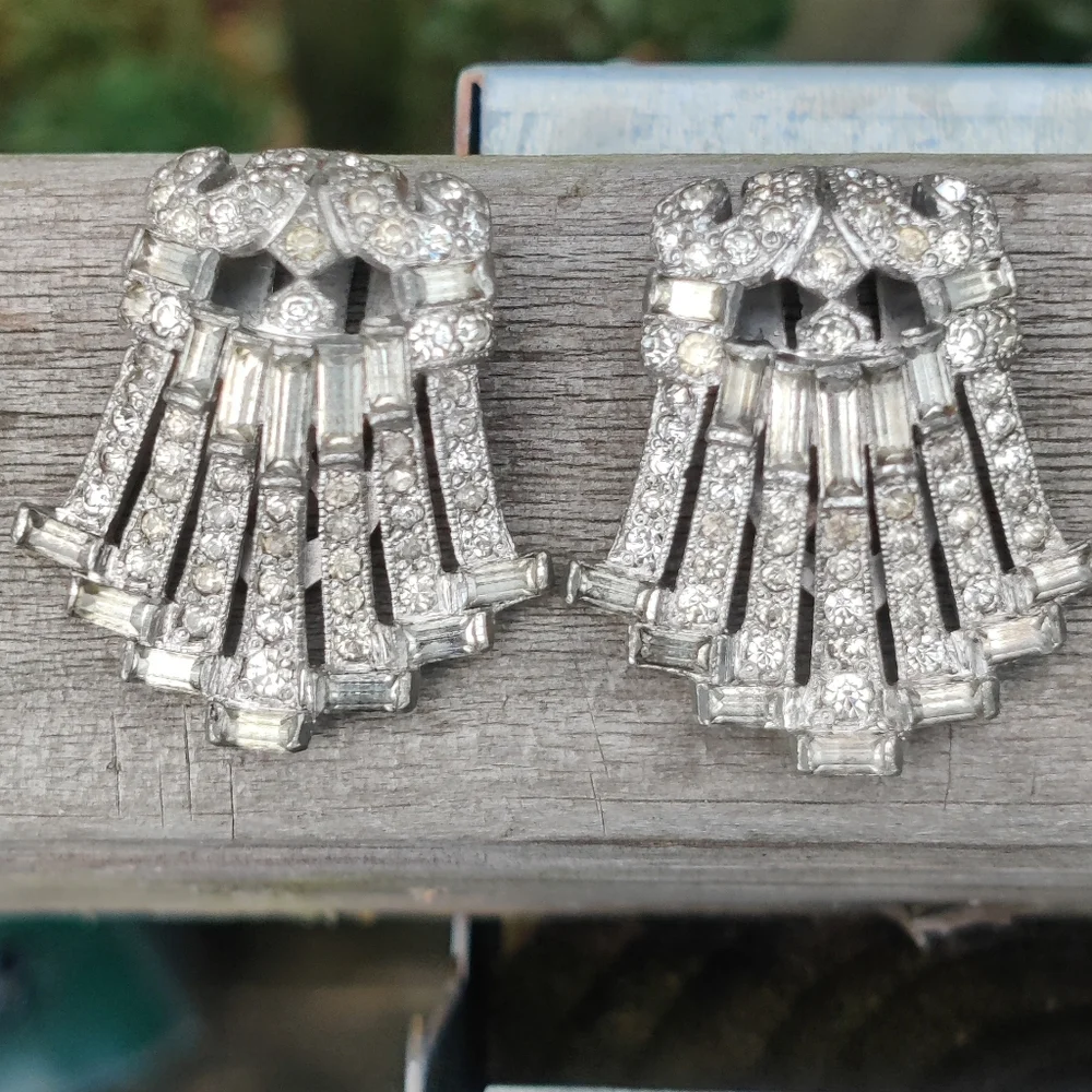 Hollywood 40s Glamour! Two Vintage Silver Crystal Dress Clips - Picture 11 of 12